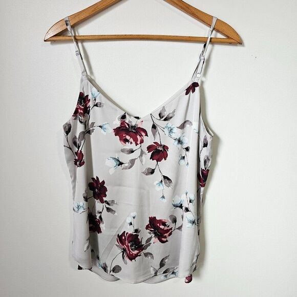NWT WHITE HOUSE BLACK MARKET V NECK FLORAL TANK TOP SIZE MEDIUM - Picture 3 of 13